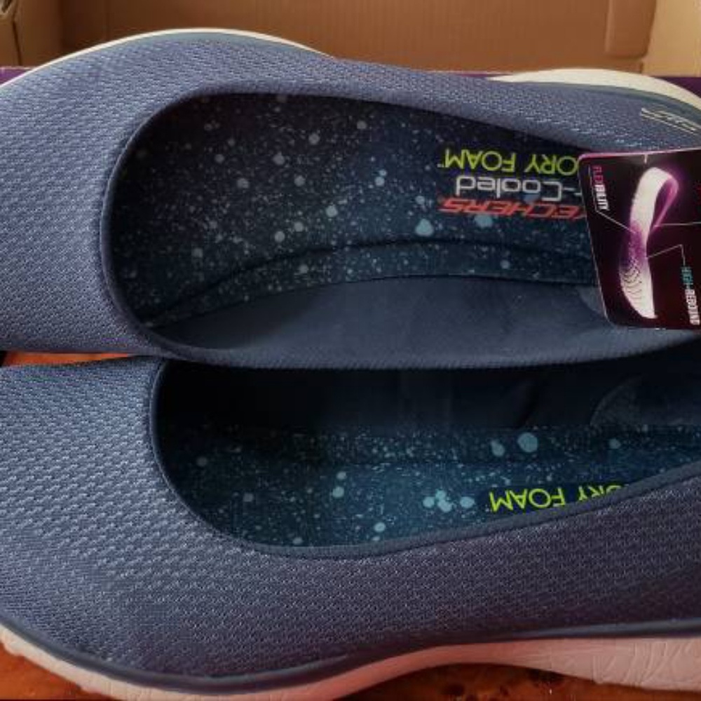 Skechers NWTMicro Burst Air Cooled Memory Foam T